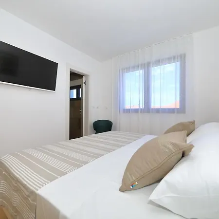 Penthouse Diem - Private Pool With Sea View Apartman Zadar
