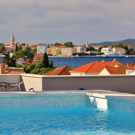 Penthouse Diem - Private Pool With Sea View Apartman
