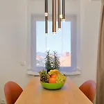 Penthouse Diem - Private Pool With Sea View ザダル