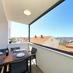 Penthouse Diem - Private Pool With Sea View ザダル