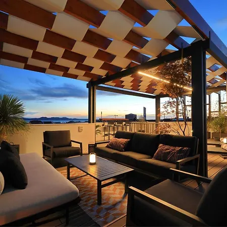 Penthouse Diem - Private Pool With Sea View * ザダル