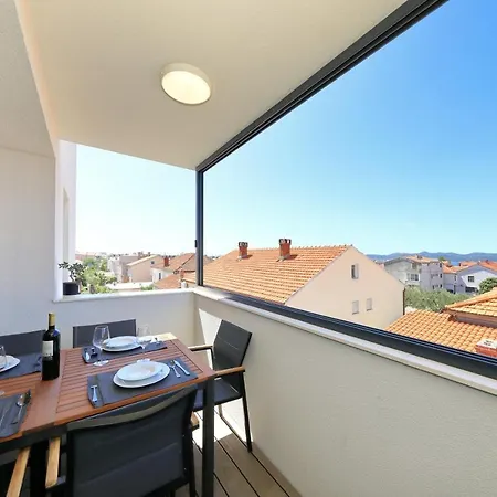 Penthouse Diem - Private Pool With Sea View 扎达尔
